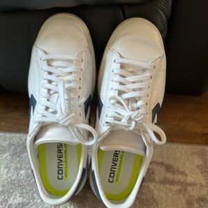 Converse. Excellent condition.Women upper leather lining
